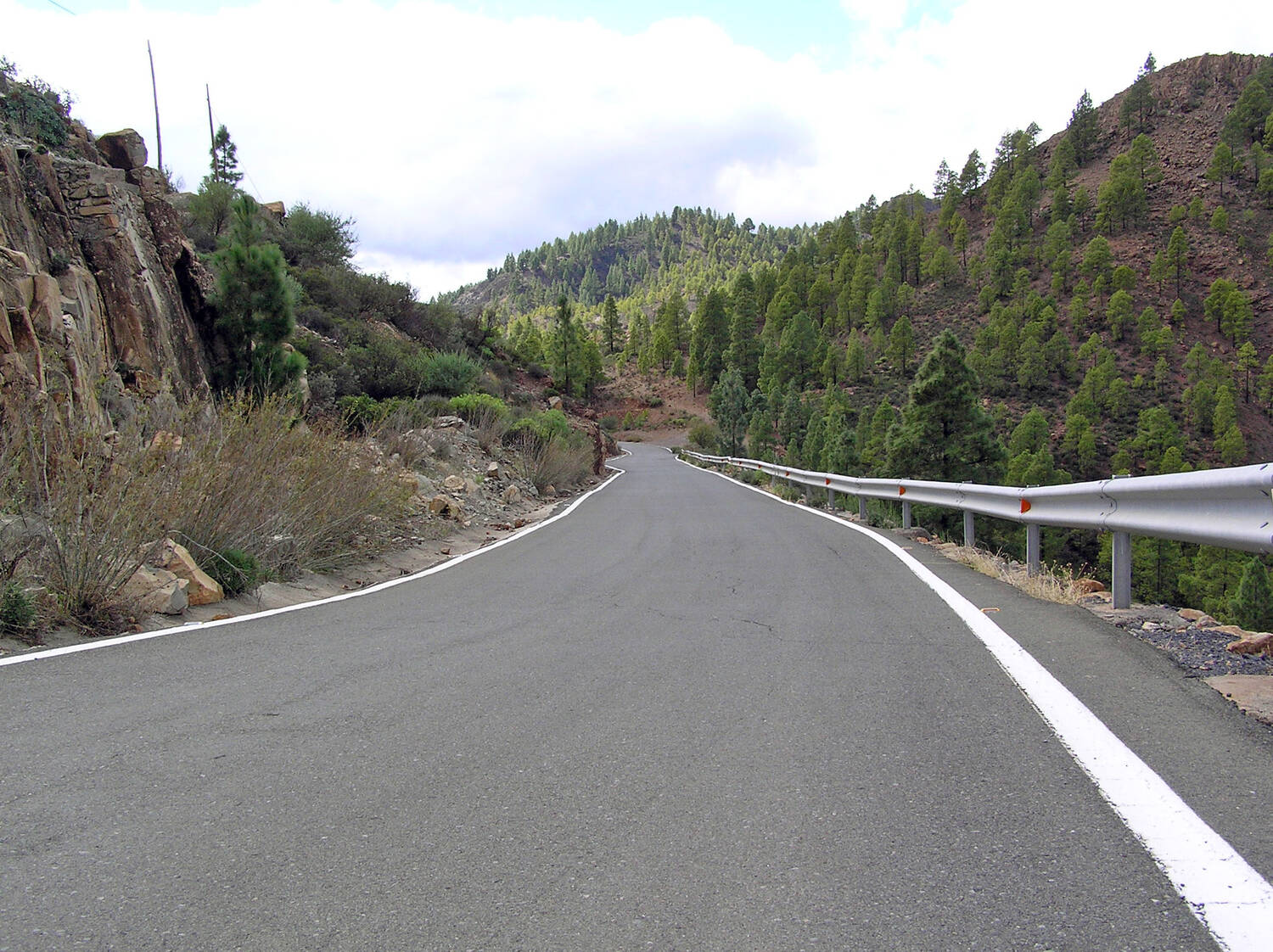 Fjellvei på Gran Canaria, mot Tejeda med bil
